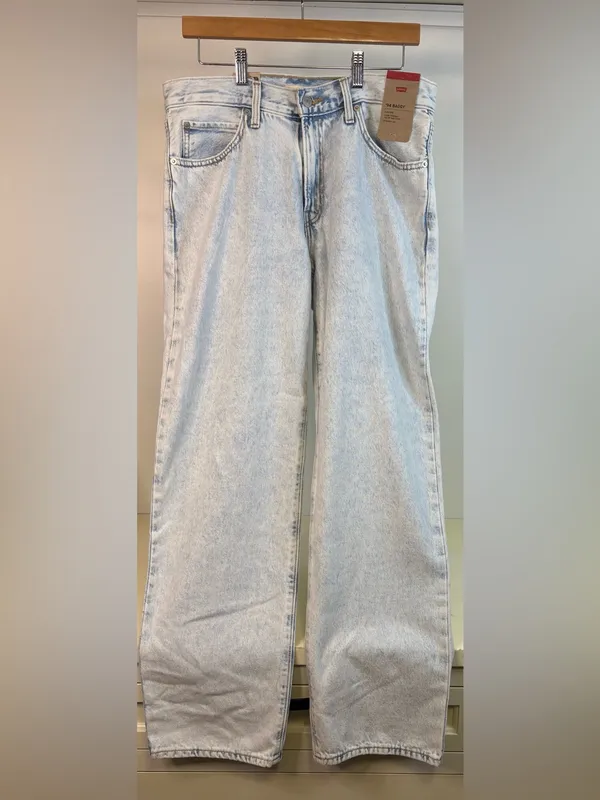 NWT Levi's 94 Baggy Straight Jeans in Light Wash Blue Sz 29 - Image 3
