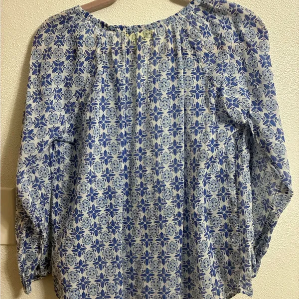 Roller Rabbit Blue and White Floral Blouse - Image 2