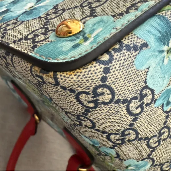 EUC Gucci GG Supreme Monogram Medium Blooms Zip Top Two Way Tote - Image 7