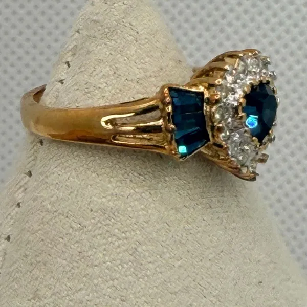 Vintage Nolan Miller Sapphire Blue Heart Crystal Ring Gold Tone - Image 5