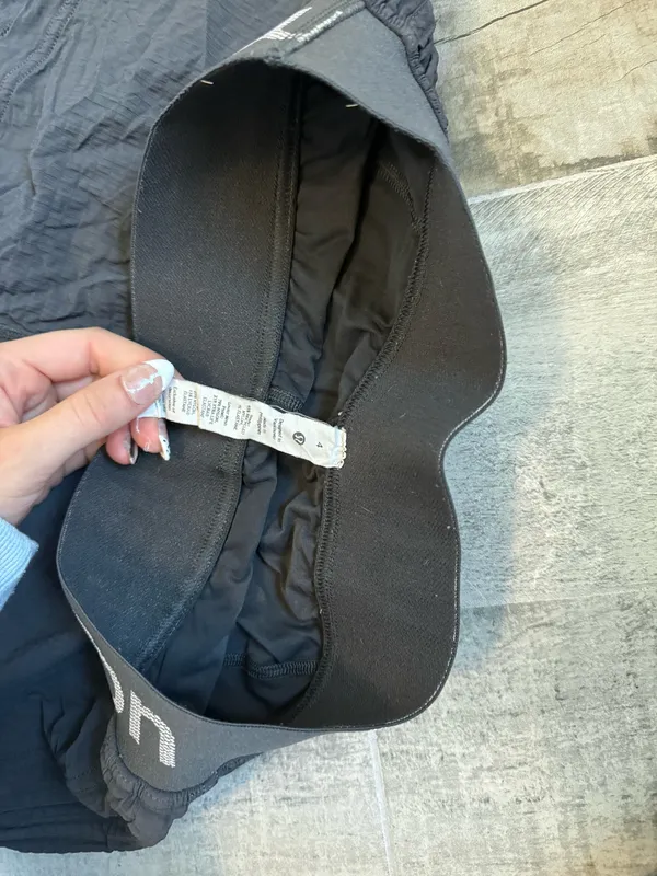 Lululemon Logo Waistband Shorts High-Rise - Image 3