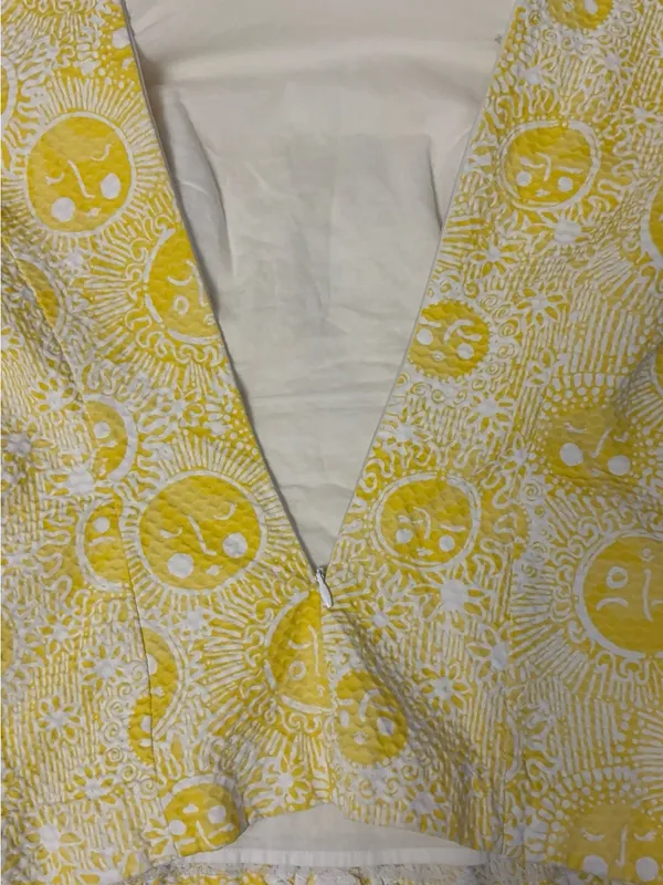 Lilly Pulitzer Yellow and White Top - Image 11