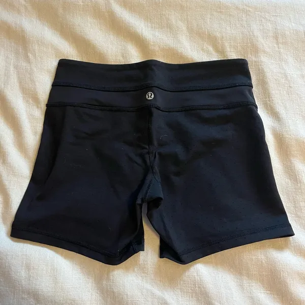 Lululemon biker Shorts - Image 2