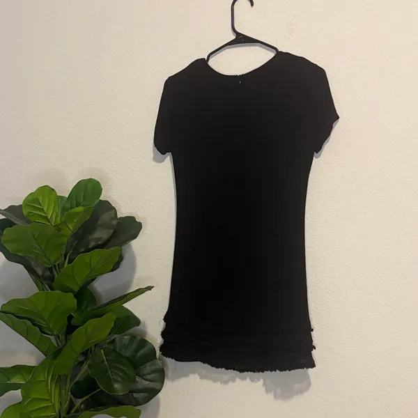 Lulu's Black Short Sleeve Mini Dress with Tiered lace tassel Hem XS - Image 5