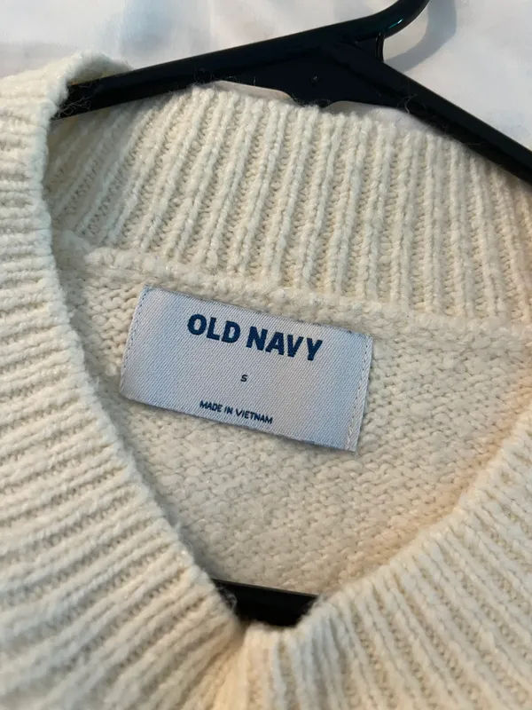 Old Navy Sweater - Image 3