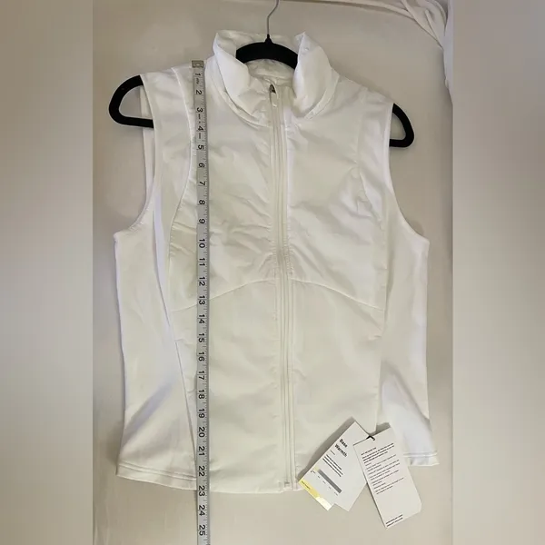 Lululemon NWT Push Your Pace Vest White Size 12 - Image 10