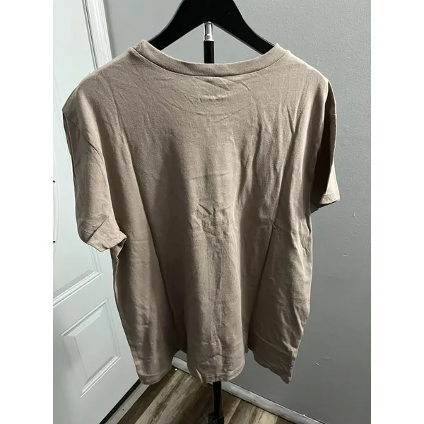 Graphic main st tshirt Size L - Image 3