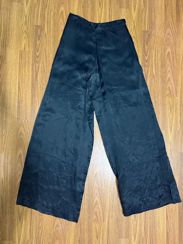 Athleta Cool Calm Black Satin Wide Leg Pants Size XS. - Image 2