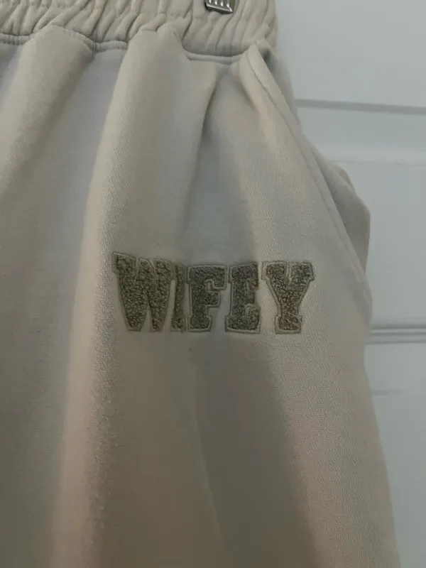 Six stories wifey sweatpants - Image 2