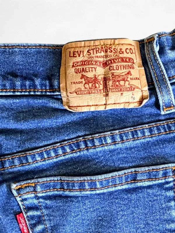 Levi’s 515 Classic Relaxed Boot Cut Jeans Size 6M - Image 5