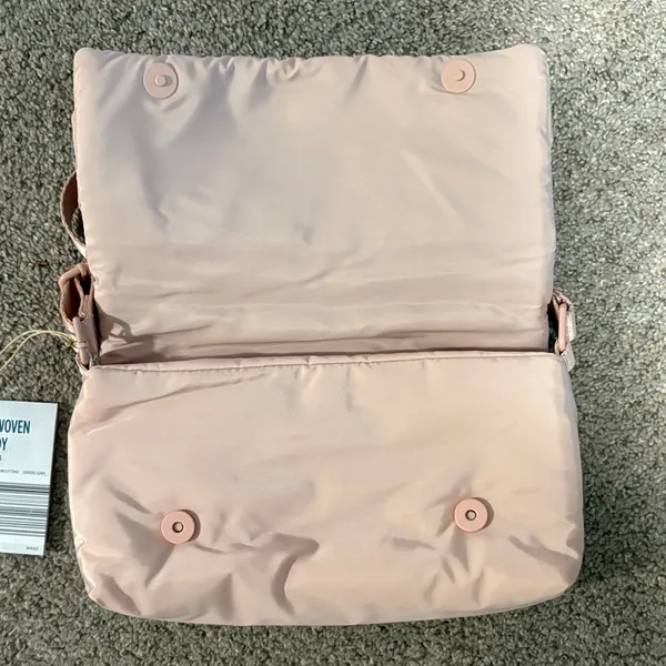 Chic Quilted Pink Crossbody Bag - Image 3