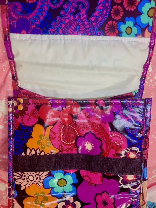 Vera Bradley Floral Fiesta Insulated Lunch Bag Retired - Image 10