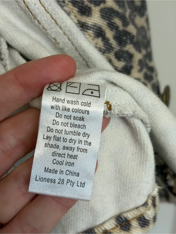 NEW Lioness Rider Seamed Denim Jacket in Beige Leopard Fade Print - Size L - Image 9
