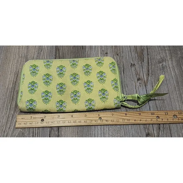 Vintage‎ Vera Bradley Women's Floral Citrus Green Zip Around Wristlet Wallet - Image 2