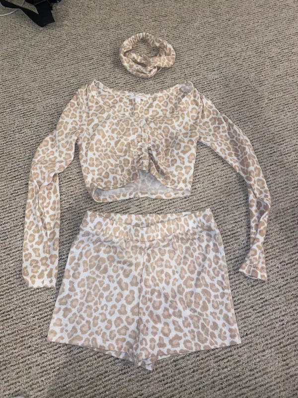 Lounge Colsie 3 piece pajama/ set - Image 2