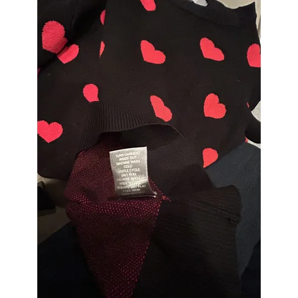 Marled Women's Black & Red Heart Crew Neck Sweater XS Pullover Heart Print - Image 6