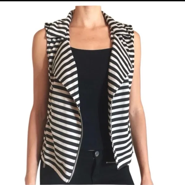 Xhilaration Vest Womens Size large Sleeveless W/ Zipper Striped cream black top - Image 3