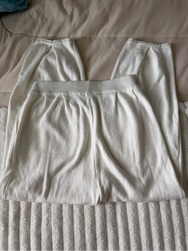 Amazon Cream Knit Jogger Pants with Patch Pockets - Image 5