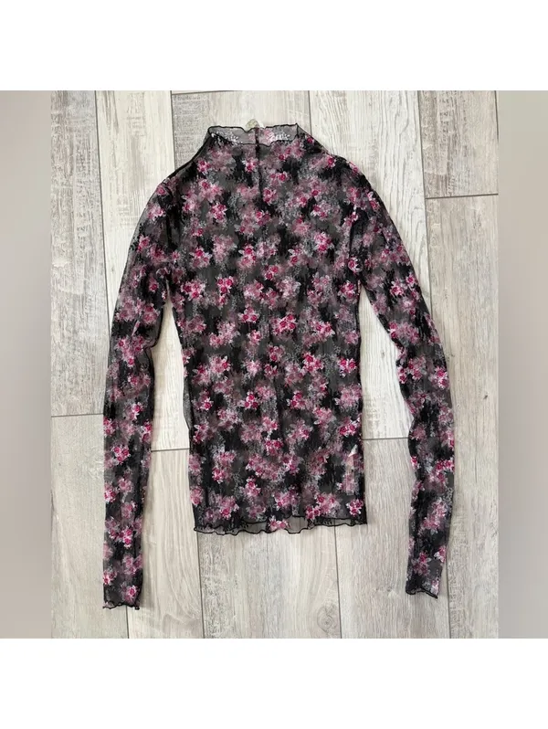 Free People Lady Lux Lace Feminine Layering Top Black & Pink Floral size small - Image 6