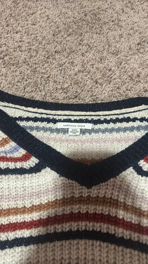 American Eagle Sweater Outfitters - Image 2