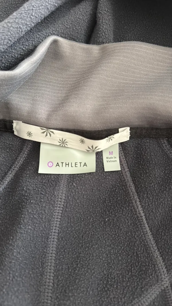 Grey athleta jacket - Image 4