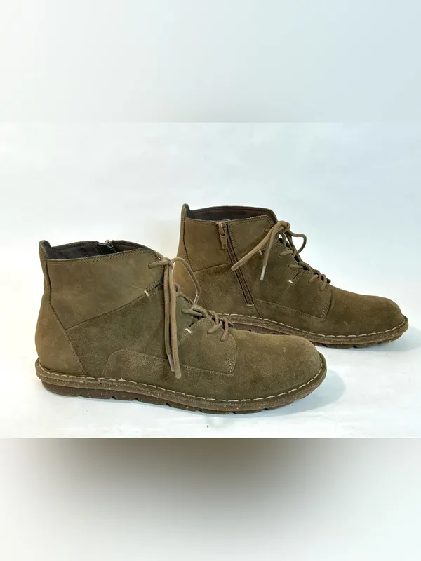 Clarks Tamitha Key Olive Suede Ankle Boots Side Zip Lace up size 7.5 NWOT - Image 2