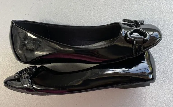Pierre Dumas Women's Moni 66 Black Faux Patent Flats Slip-On Shoes Size 8M - Image 7