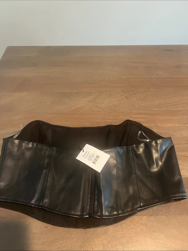 Showpo Black Faux Leather Lorin Strapless Cropped Corset Top Sz 14 NWT - Image 5