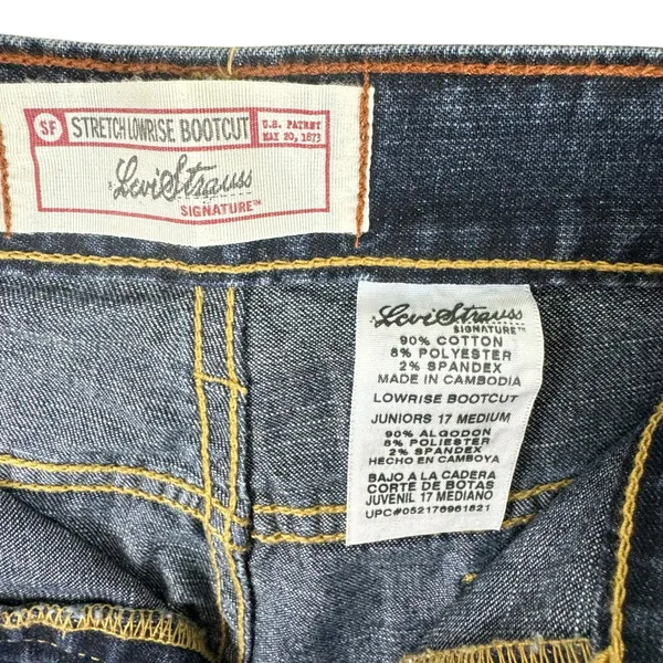 Levi Strauss Signature Medium Wash Stretch Low Rise Boot Cut Jeans‎ Junior's 17 - Image 4