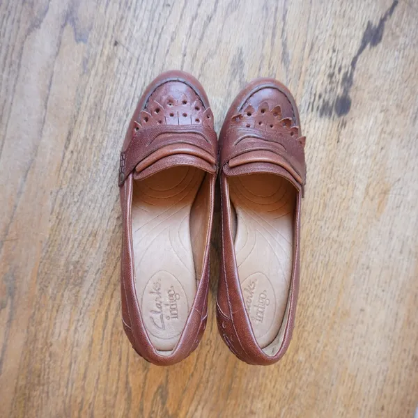 Clarks 6M Indigo Kiltie Penny Loafer Pumps Brown Excellent Leather Heels Retro - Image 4