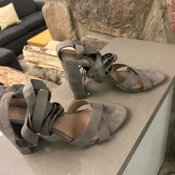 Heels Elegant Gray Women's Heeled Sandals Size 11 Mossimo - Image 7