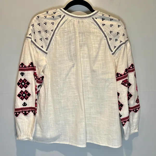 Tolani NWT Delphi Embroidered Long Sleeve Top - size Medium - Image 4