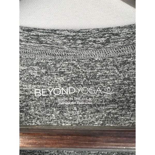 Women’s Beyond Yoga Small Heather Gray Sports Tank - Image 4