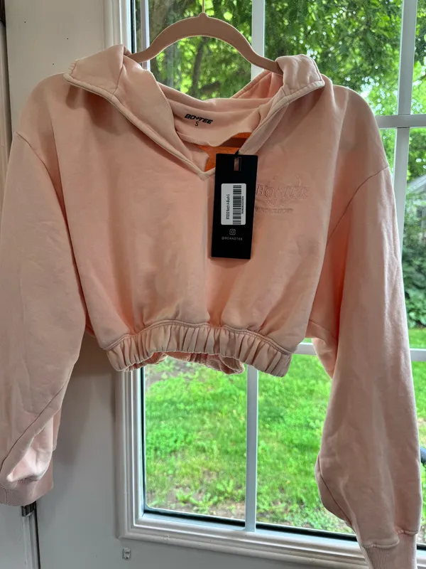 Bo+Tee Cropped Sweatshirt - Image 3