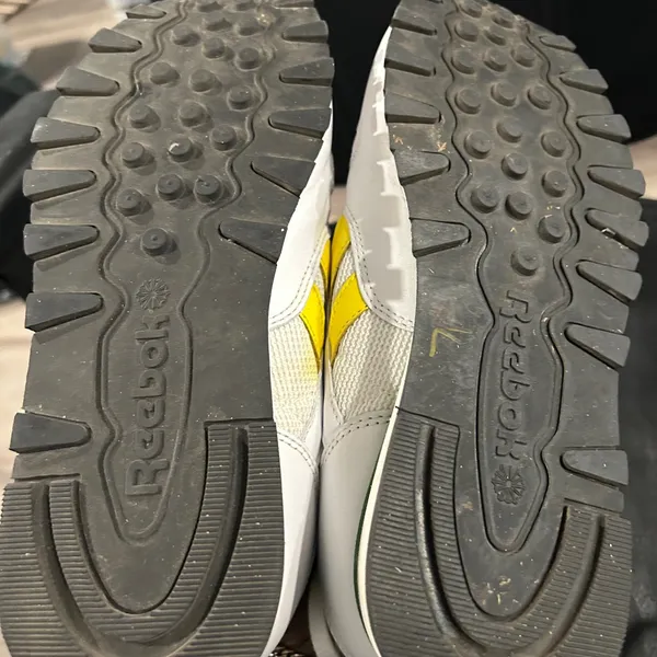 Reebok White Sneakers with Yellow and Green Accents - Image 7