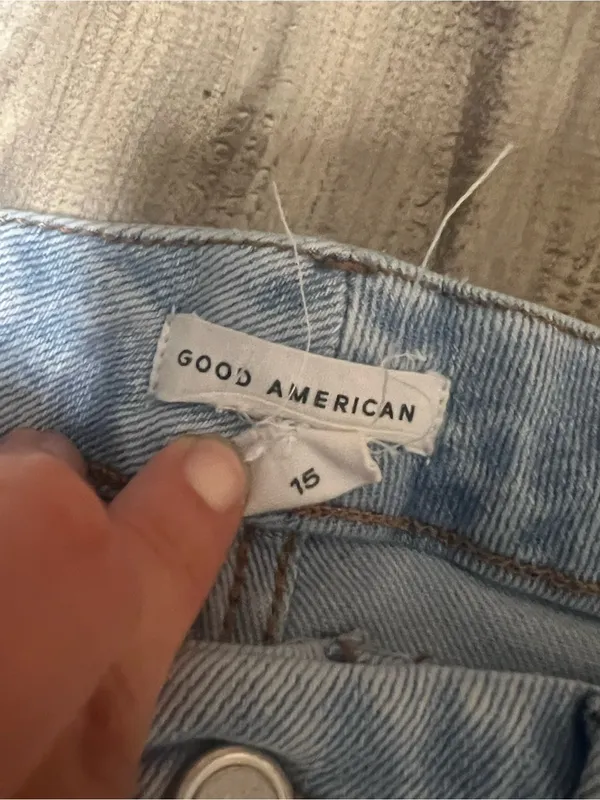 Good American Good Classic Inset Ankle Slim Jeans Light Wash Size 15 Split Hem - Image 2
