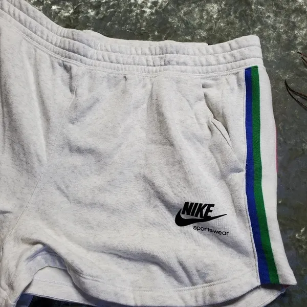 Nike Gray Standard Fit‎ Shorts - Image 5