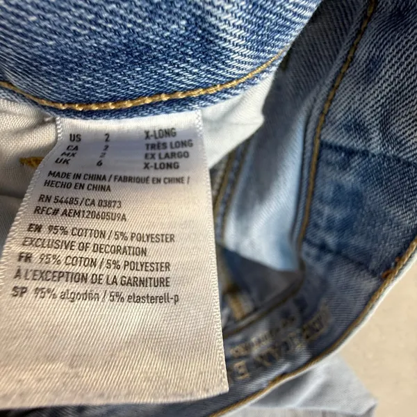 American Eagle Outfitters Mom Jeans Light Wash Distressed Size 2 X-Long - Image 3