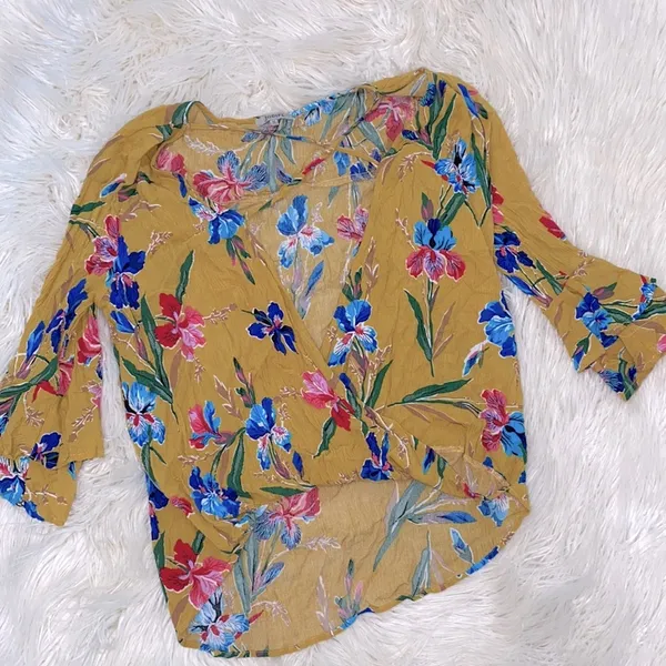 Jodifl floral plunge neckline boho top size medium - Image 5
