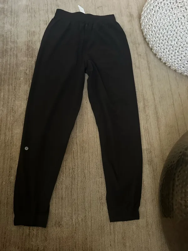 Lululemon active Joggers - Image 5