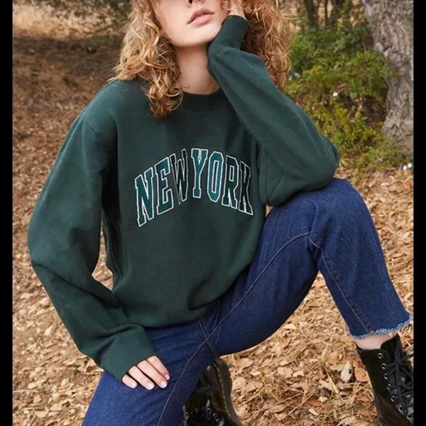 Brandy Melville Sweatshirt - Image 3