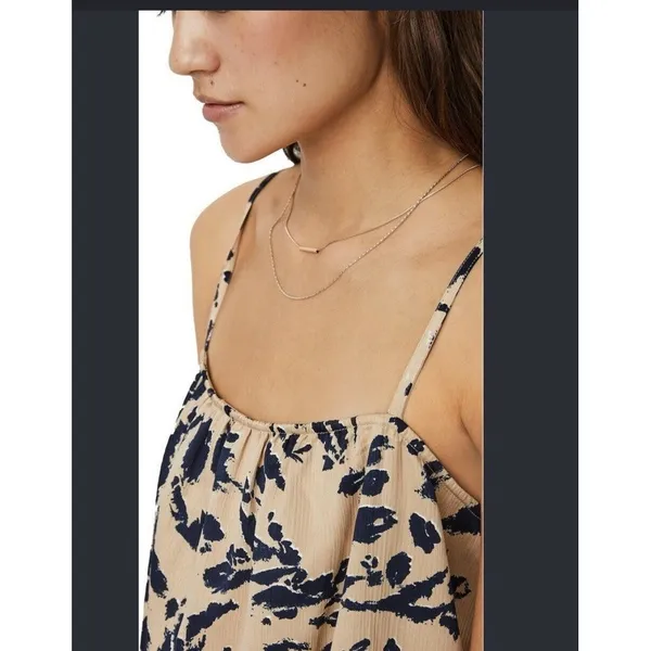 Vera Moda Hailey Singlet Top NWT large - Image 2