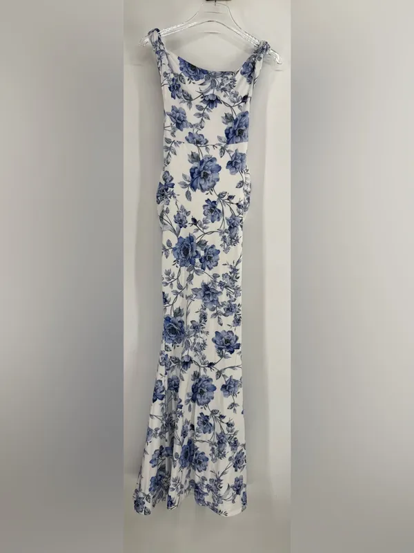 Club l London LITA Blue Floral Twisted Asymmetric Maxi Dress size 4 - Image 4