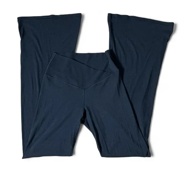 OFFLINE Aerie Real Me Crossover Flare Leggings Women M Black High Rise Yoga Y2K - Image 2