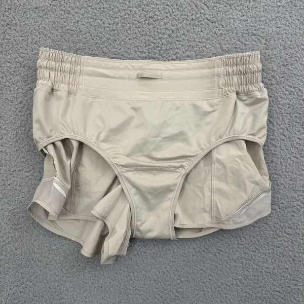 Lululemon Hotty Hot High Rise Shorts 2.5" Taupe Athletic Athleisure Women's 8 - Image 4