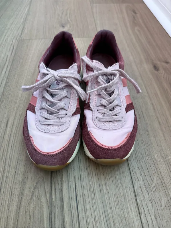 Gola Chicago Women’s Sneaker Size 6 - Image 2