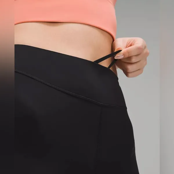 Lululemon Nulux Tight-Fit High-Rise Track Short 2.5" - Black - 4 - Image 4