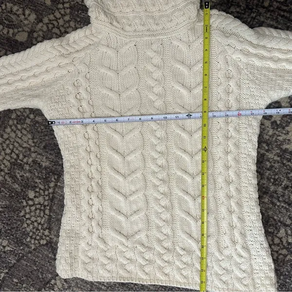 Aran Sweater Market Women’s Sz S Cream Merino Wool Cowl Neck Cable Knit Sweater - Image 6