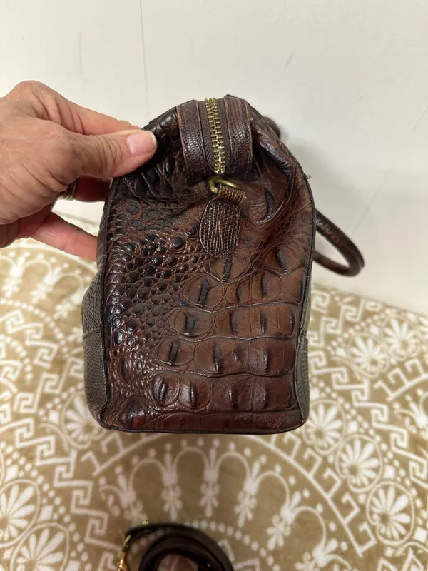 Brahmin Pecan Melbourne Crocodile Embossed Leather Bag with detachable Strap - Image 4