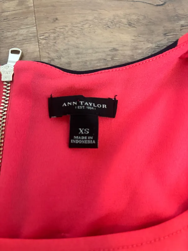 Ann Taylor Blouse - Image 4
